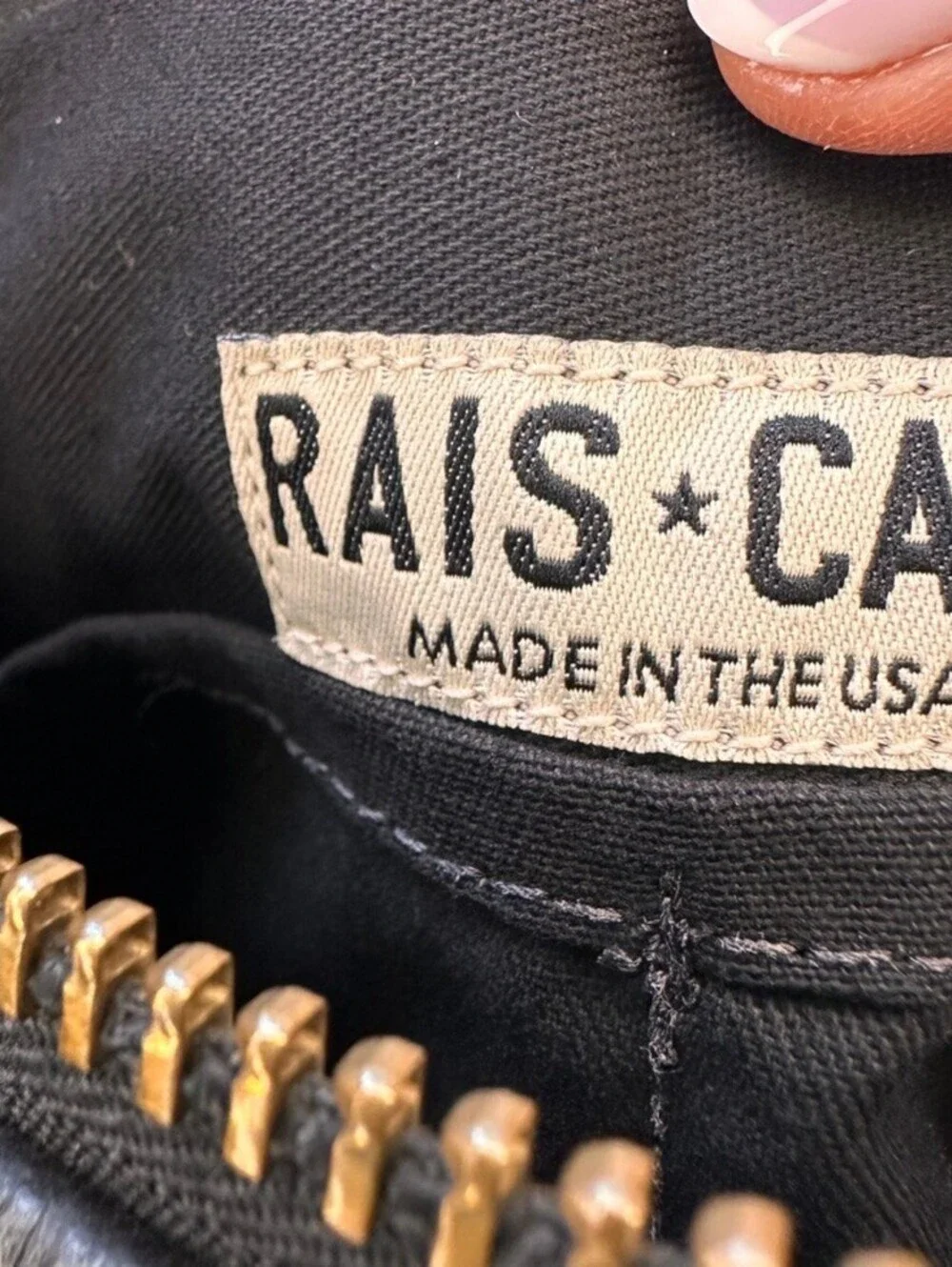 Rais Case brand rais